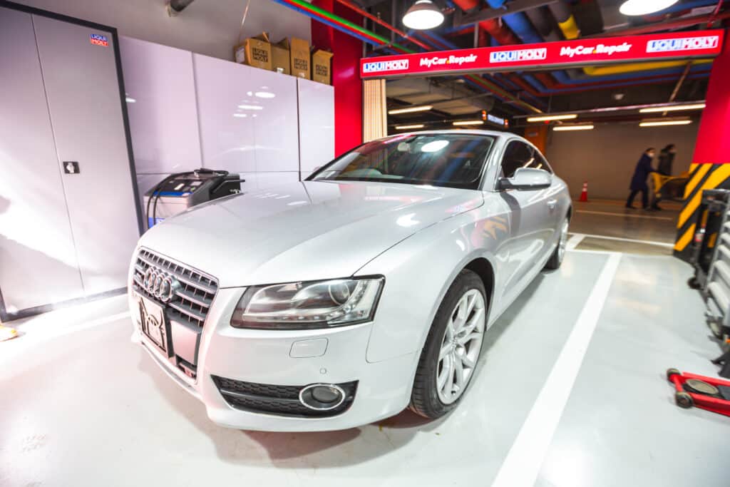 An Audi A5 2011
